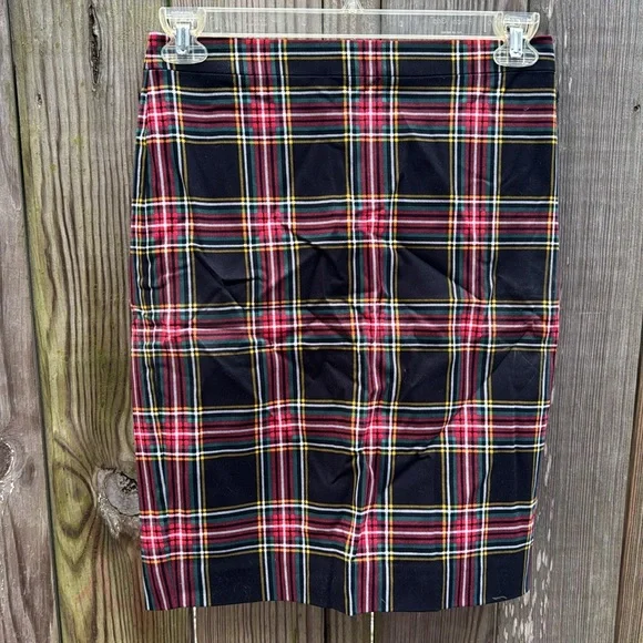 NWT J. Crew Plaid Tartan Pencil Skirt - Size 2 - Picture 1 of 5